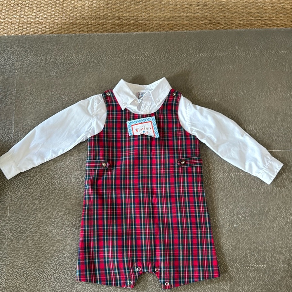 NWT Plaid Jon Jon - perfect for holidays!